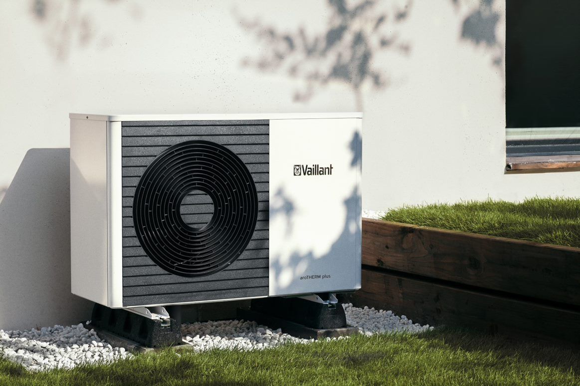 We are heat pump specialists Homepage Banner.jpg